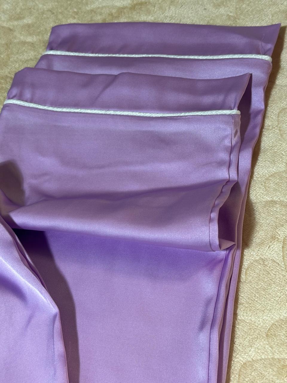 Elara (Pyjama 2 pièces en satin de soie ).