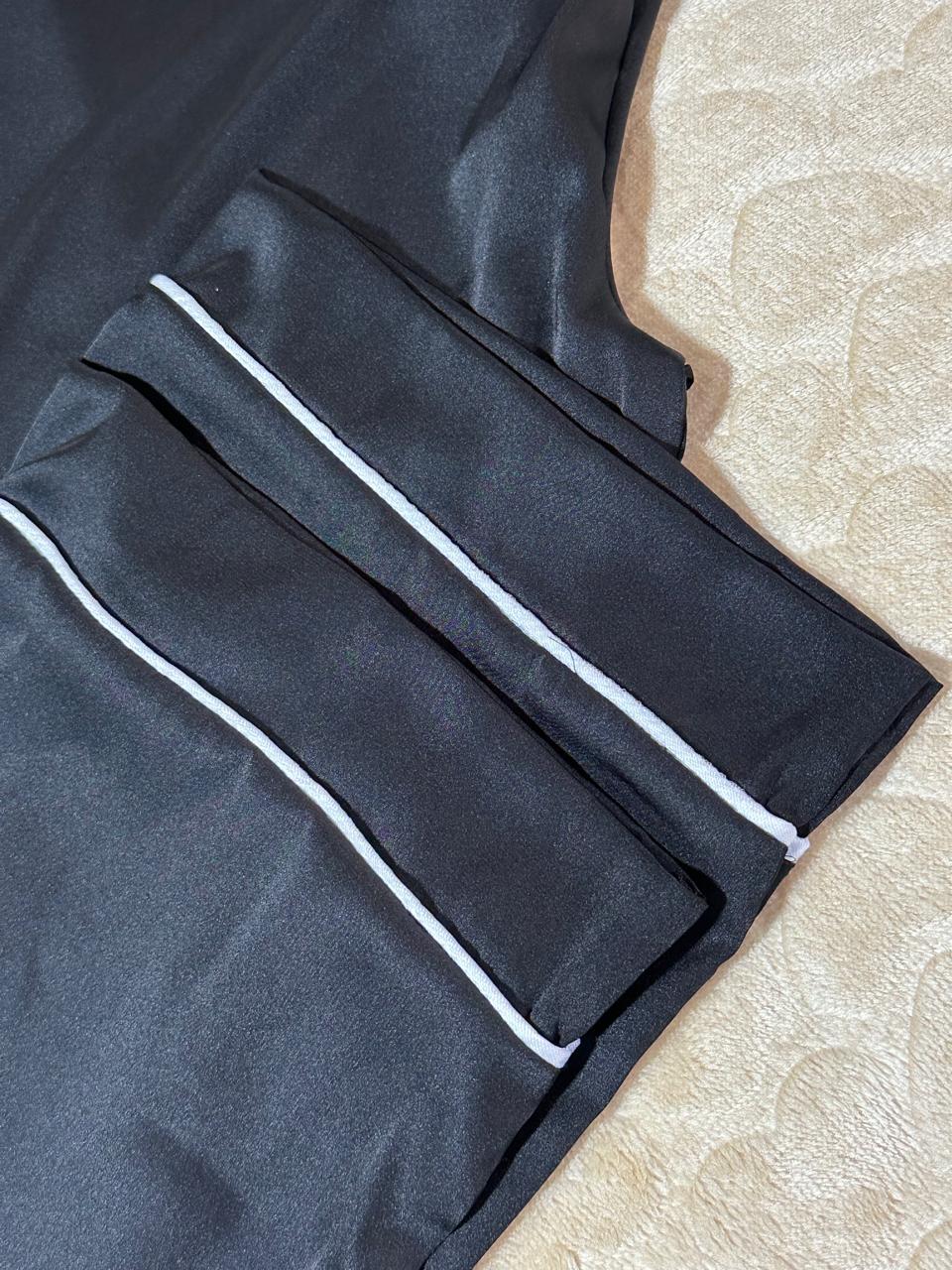 Elara (Pyjama 2 pièces en satin de soie ).